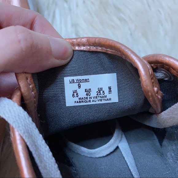 VANS rose gold metallic sneakers - Picture 14 of 14